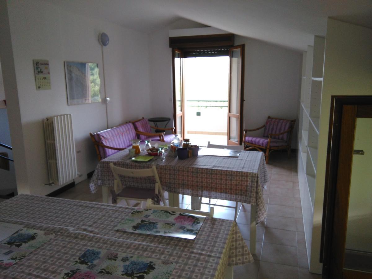 B&B San Bartolo เปซาโร ภายนอก รูปภาพ